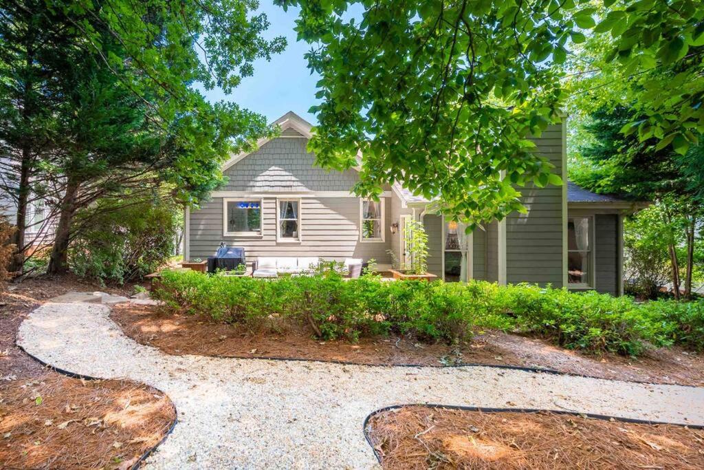 Photo of Buildings in Cary