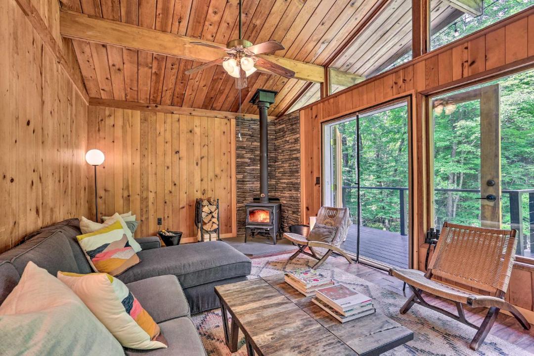 Photo of Livingroom in High Falls
