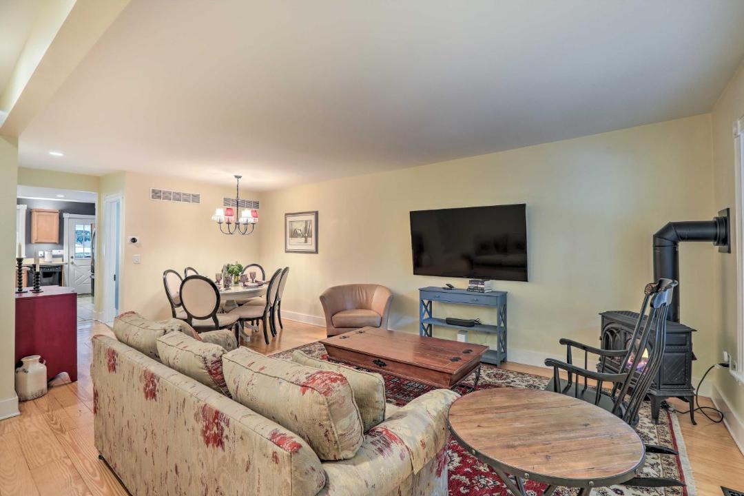 Photo of Livingroom in Lambertville