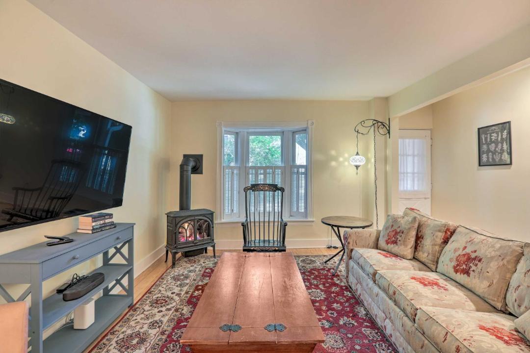Photo of Livingroom in Lambertville