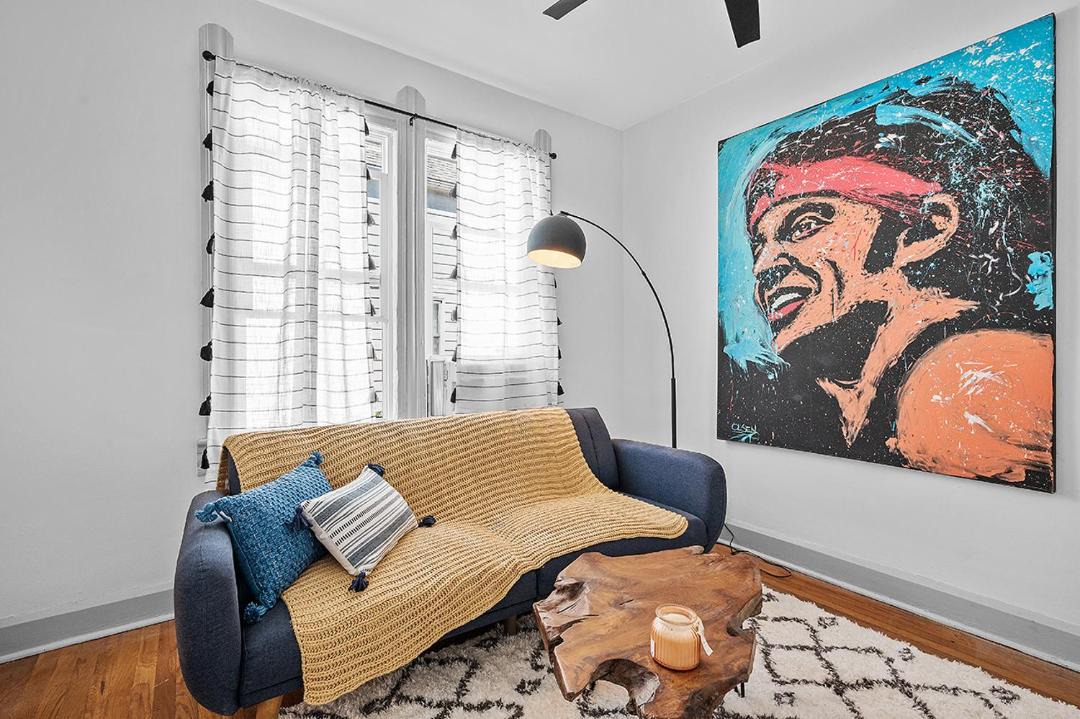 Photo of Livingroom in Little Italy