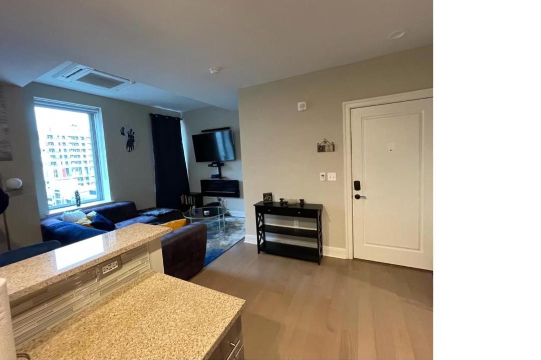 Photo of Livingroom in Downtown Baltimore