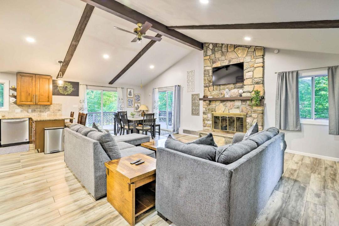 Photo of Livingroom in Gouldsboro