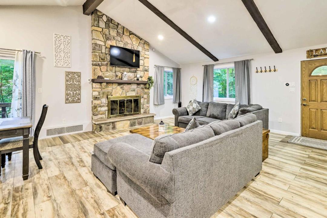 Photo of Livingroom in Gouldsboro