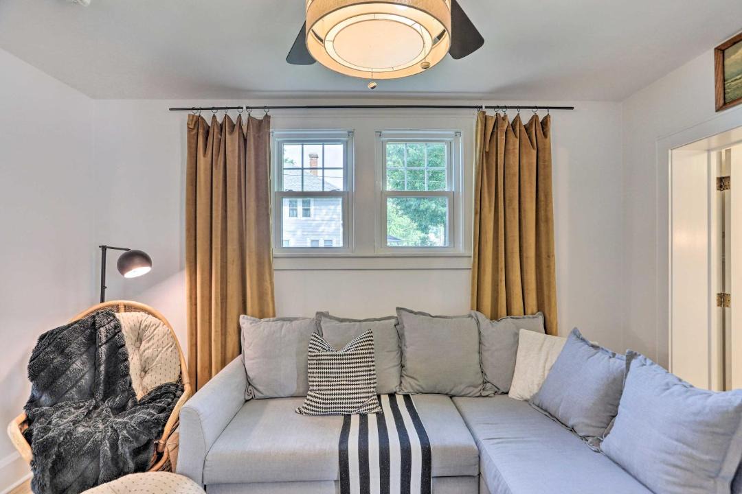 Photo of Livingroom in Apple Creek