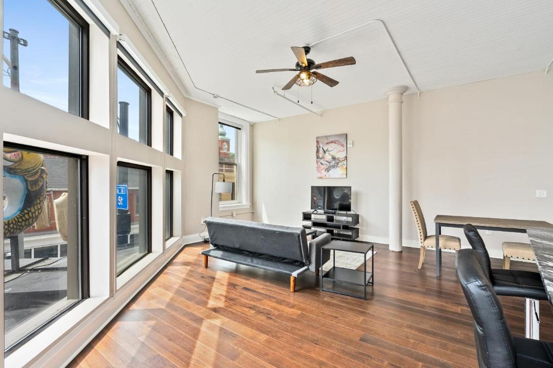 Photo of Others in South Side Flats