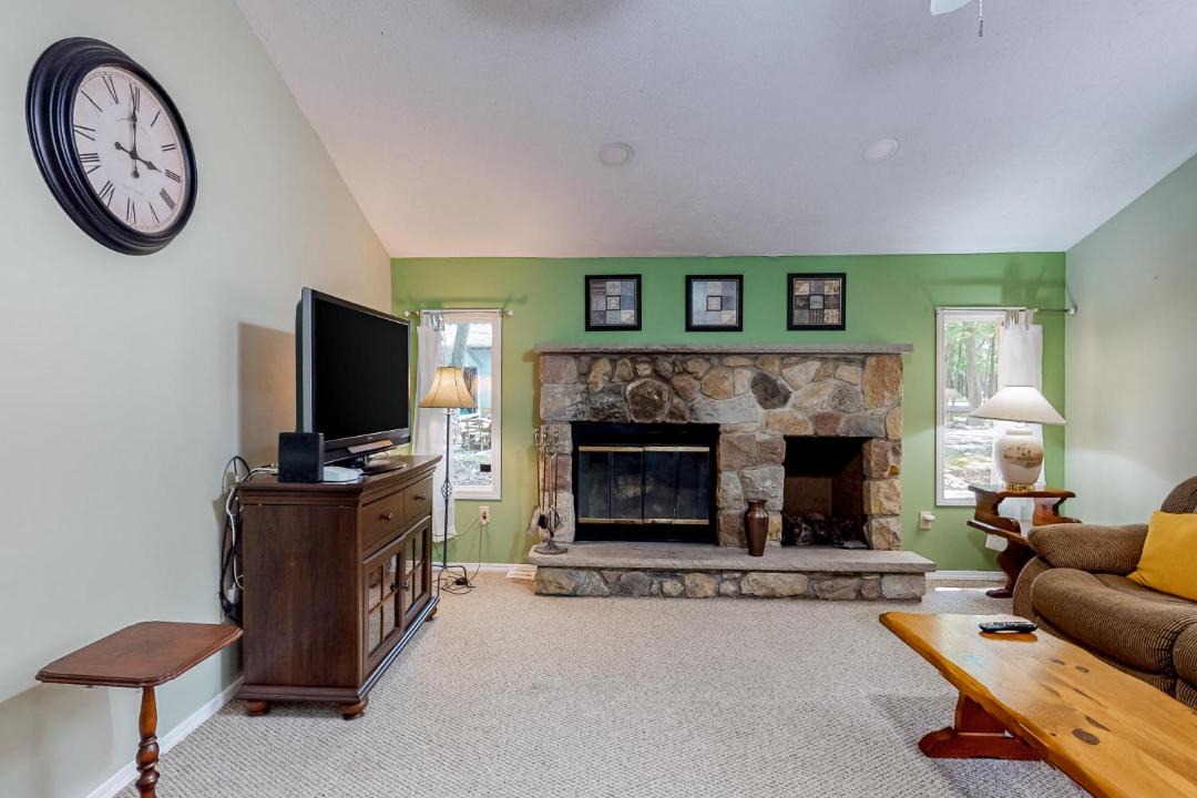 Photo of Livingroom in Albrightsville