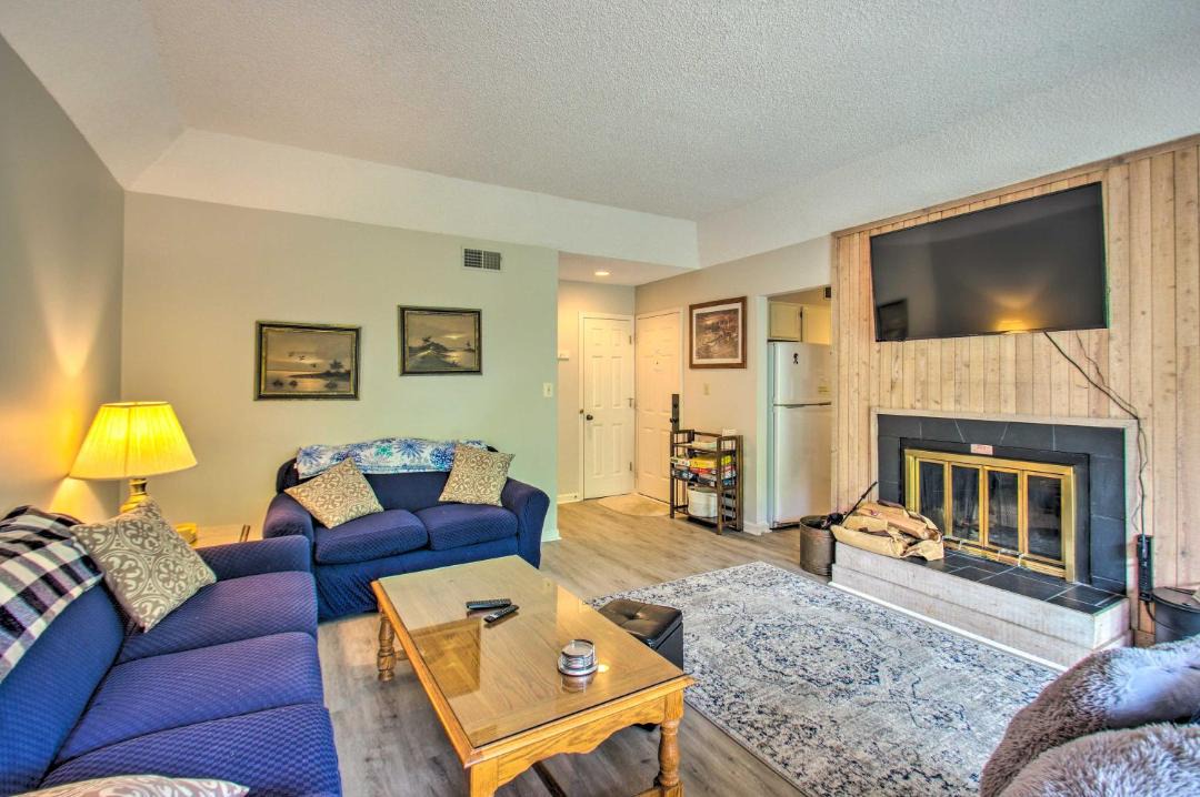 Photo of Livingroom in Nellysford