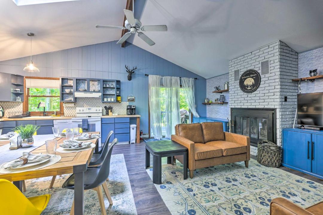 Photo of Livingroom in Gouldsboro