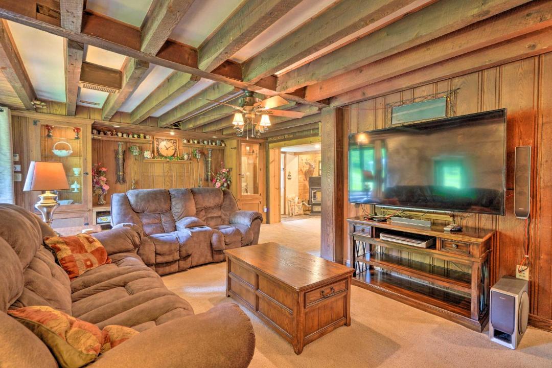 Photo of Livingroom in Emporium