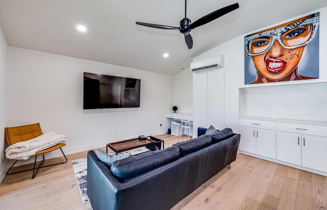 Photo of Livingroom in Juanita Y Olmo Frontier Place