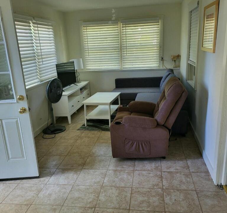 Photo of Livingroom in Bay Vista
