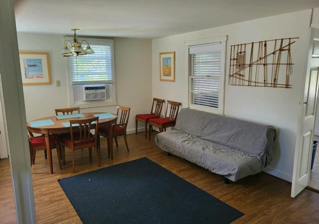 Photo of Livingroom in Bay Vista