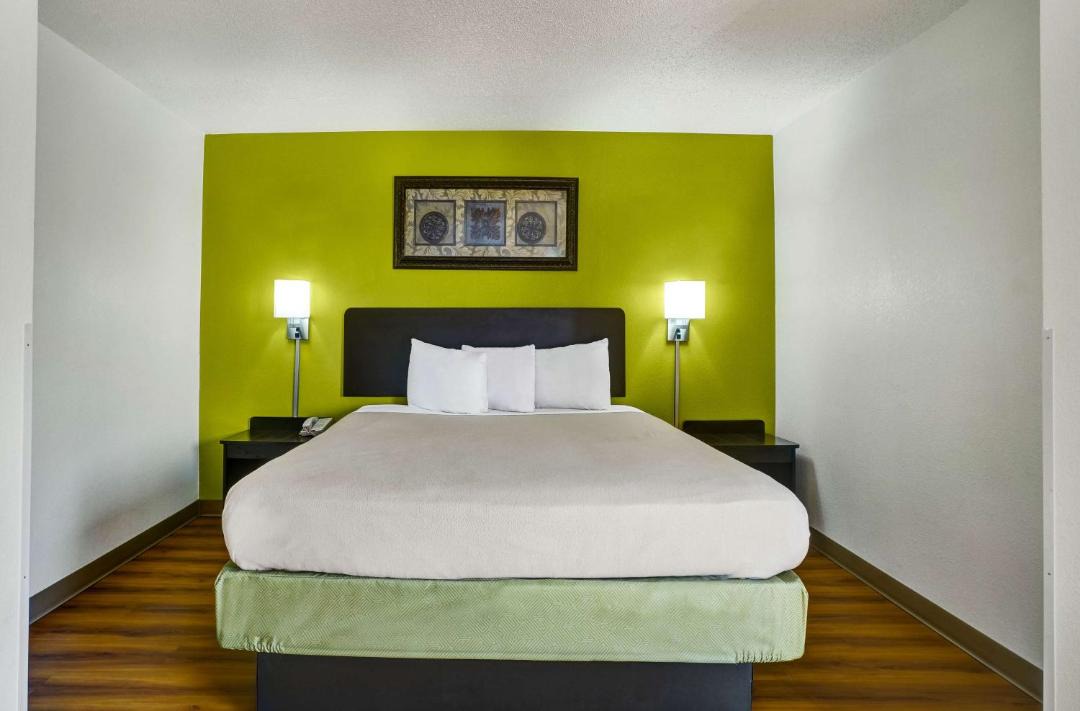 Photo of Bedroom in Lawrenceville
