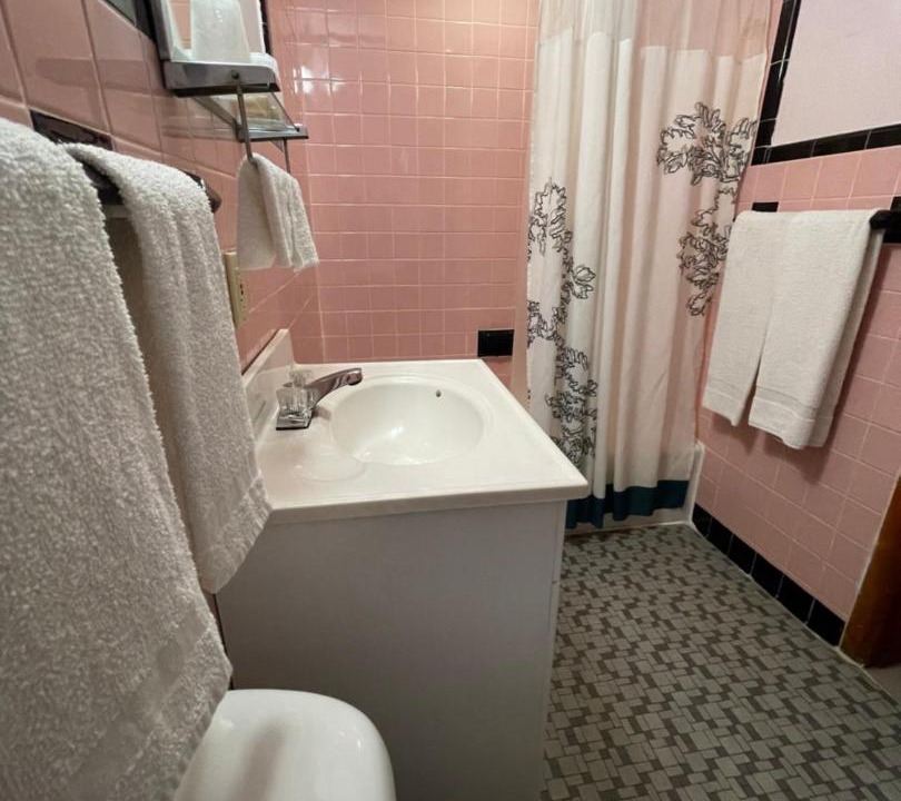 Photo of Bathroom in Bowling Green
