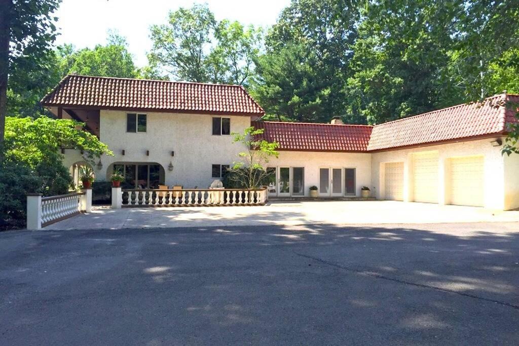 Photo of Buildings in Changewater