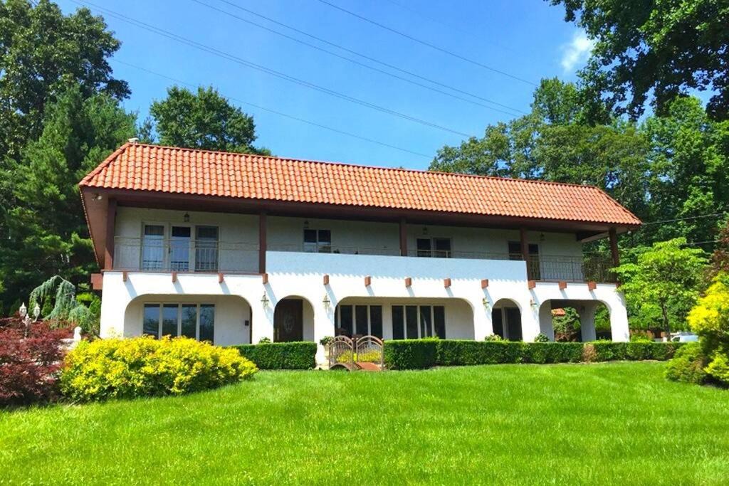 Photo of Buildings in Changewater