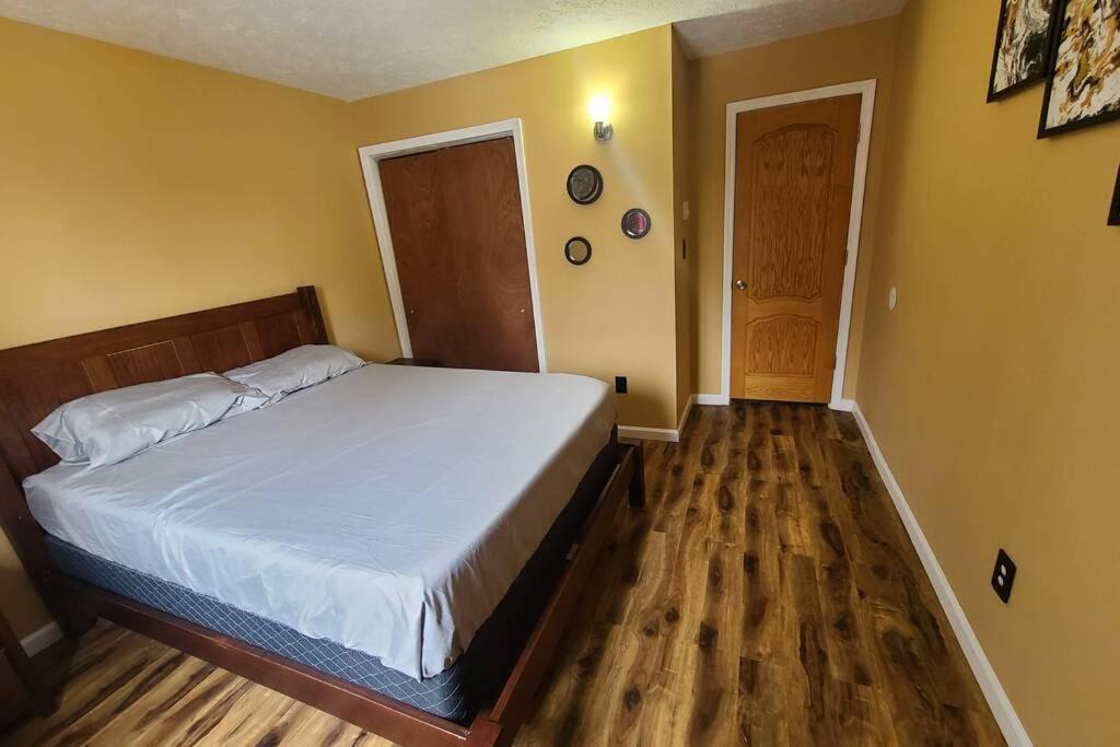 Photo of Bedroom in Tobyhanna