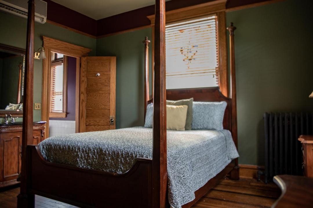 Photo of Bedroom in Sutton