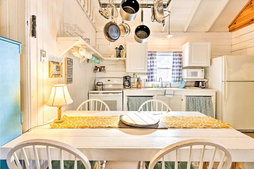 Photo of Kitchen in Poyntelle