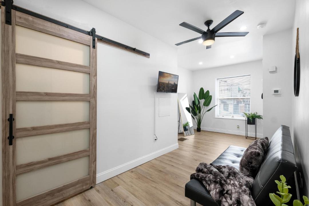 Photo of Livingroom in South Philadelphia