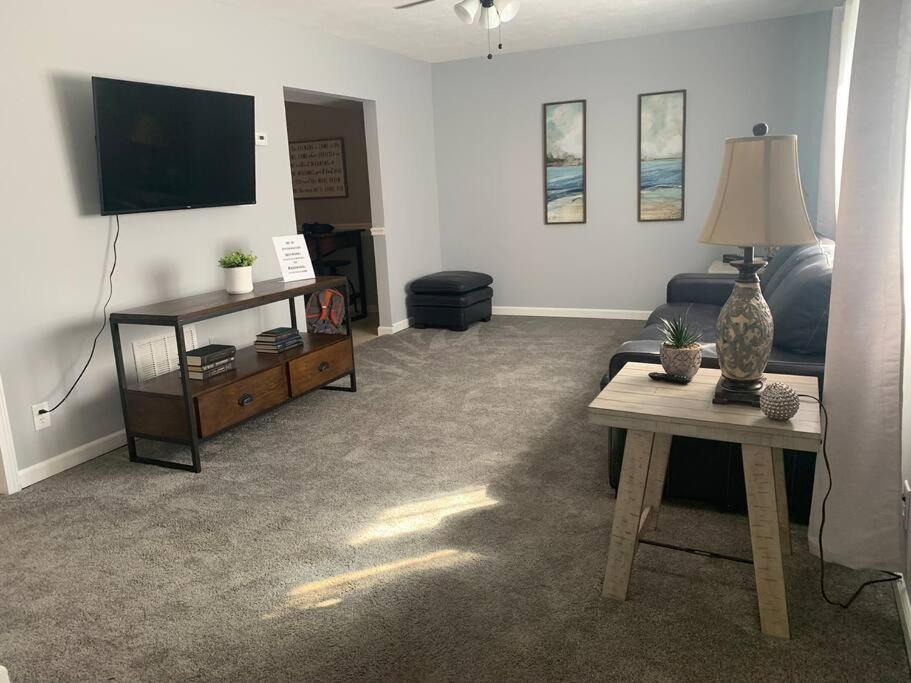 Photo of Livingroom in Springboro