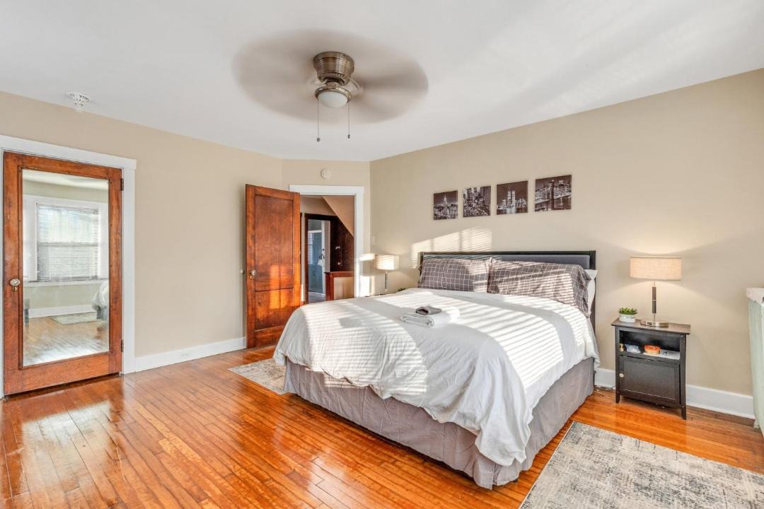 Photo of Bedroom in Wilkinsburg