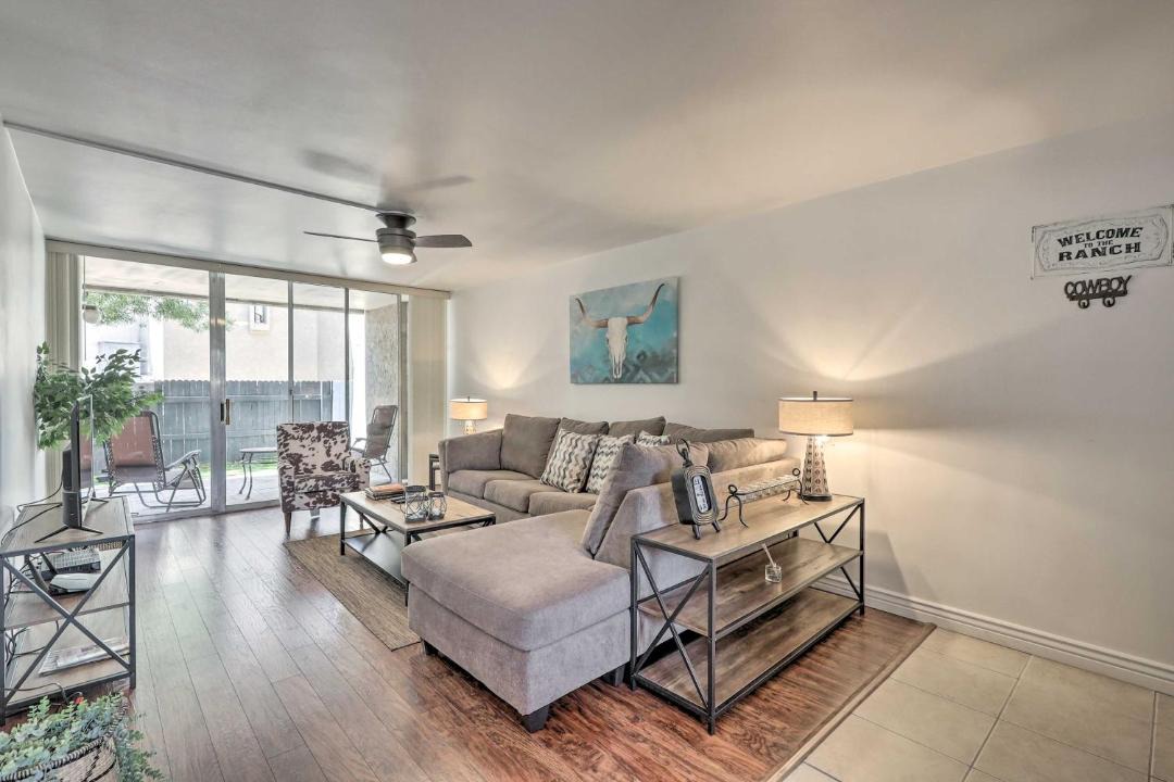 Photo of Livingroom in South Scottsdale
