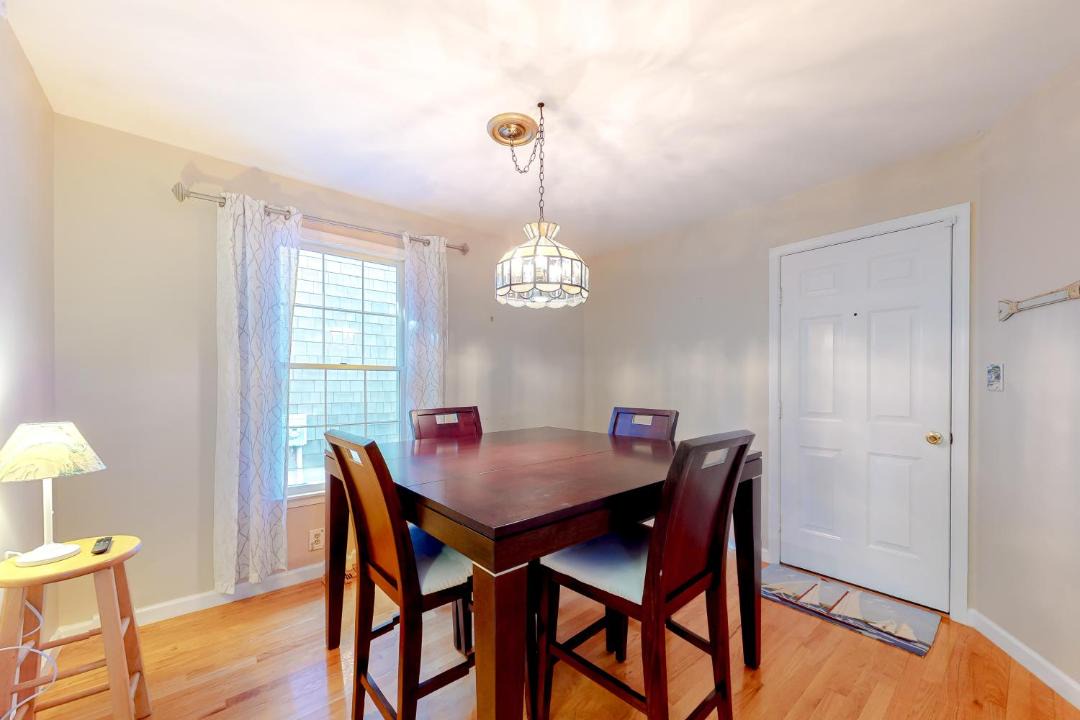 Photo of Livingroom in Caine Woods