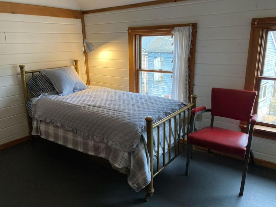 Photo of Bedroom in Pond Eddy