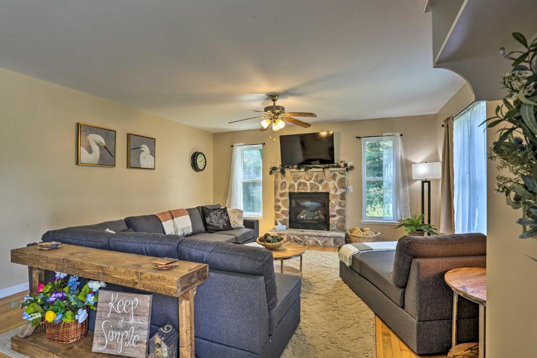 Photo of Livingroom in Pocono Summit