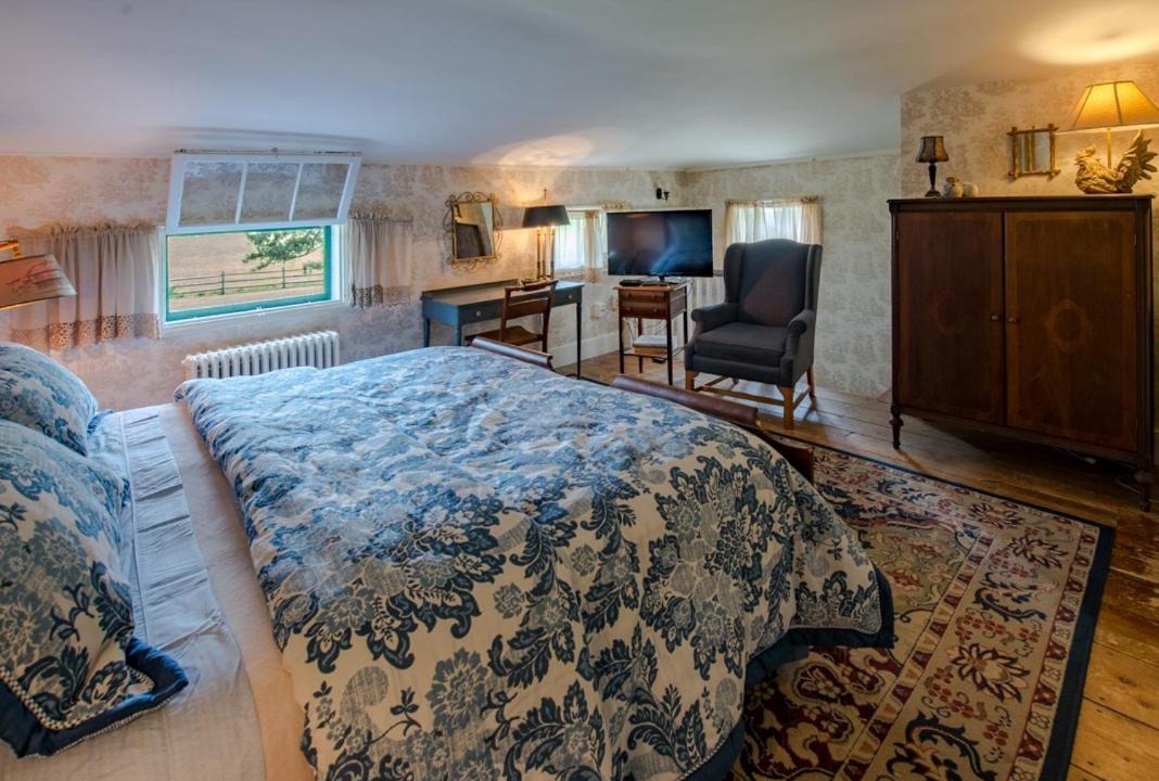 Photo of Bedroom in Long Valley