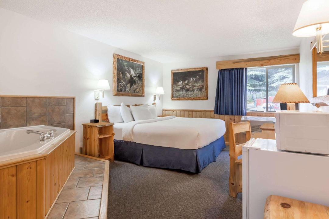 Photo of Bedroom in Ponderay