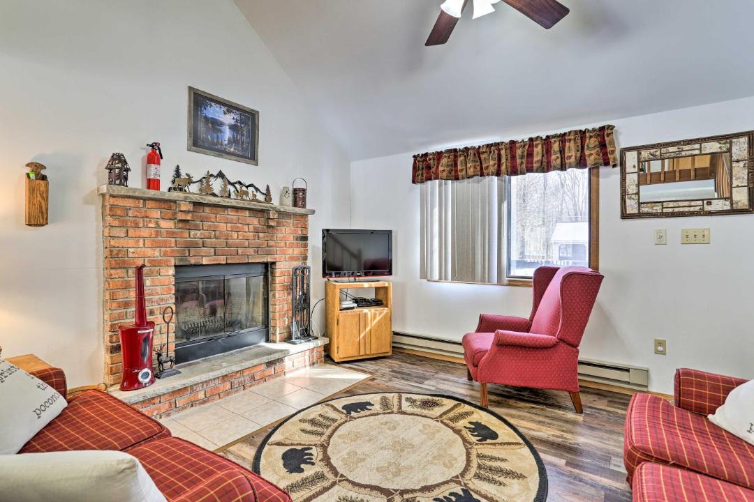 Photo of Livingroom in Pocono Lake