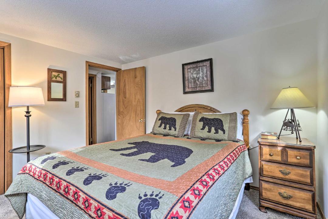 Photo of Bedroom in Pocono Lake