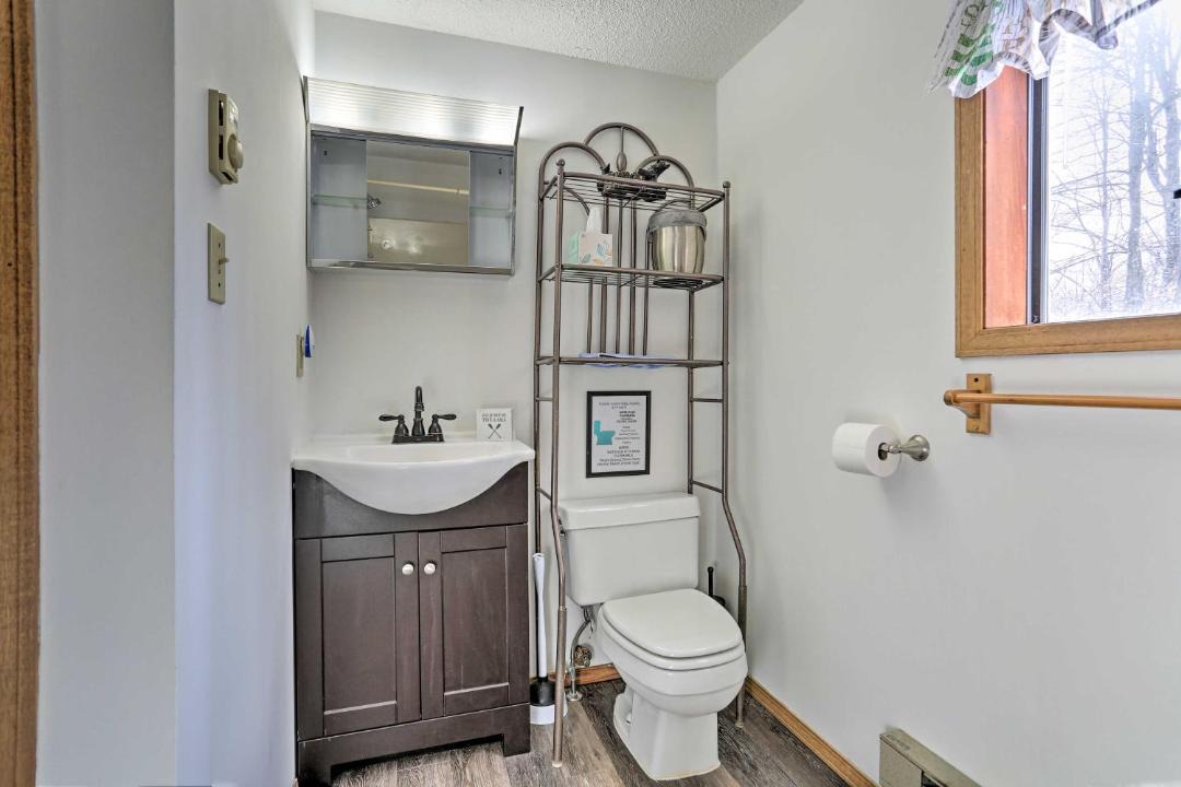 Photo of Bathroom in Pocono Lake