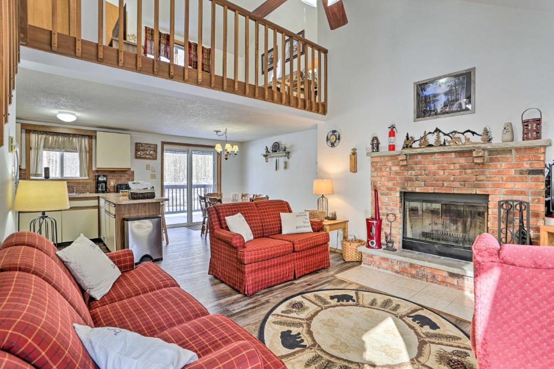 Photo of Livingroom in Pocono Lake