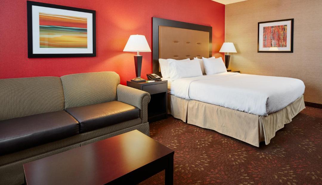 Photo of Bedroom in Mount Saint Joseph
