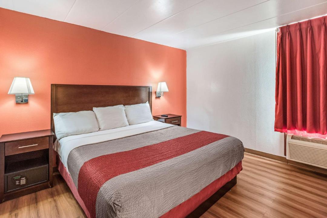 Photo of Bedroom in Levittown