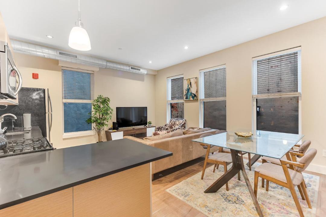 Photo of Livingroom in Center City East
