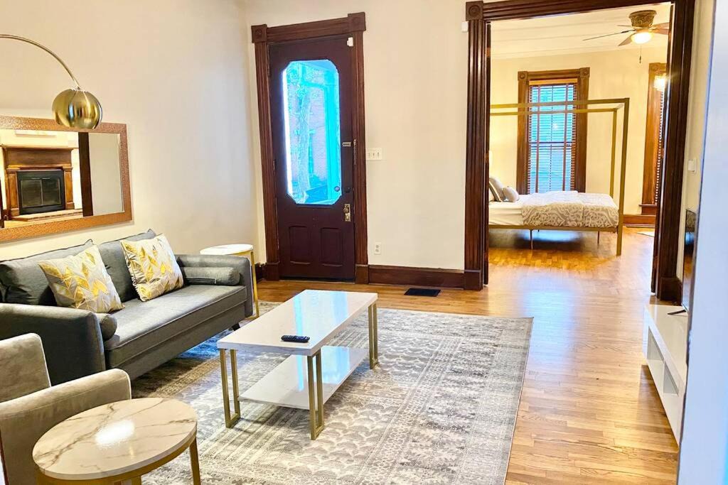 Photo of Livingroom in Oregon District