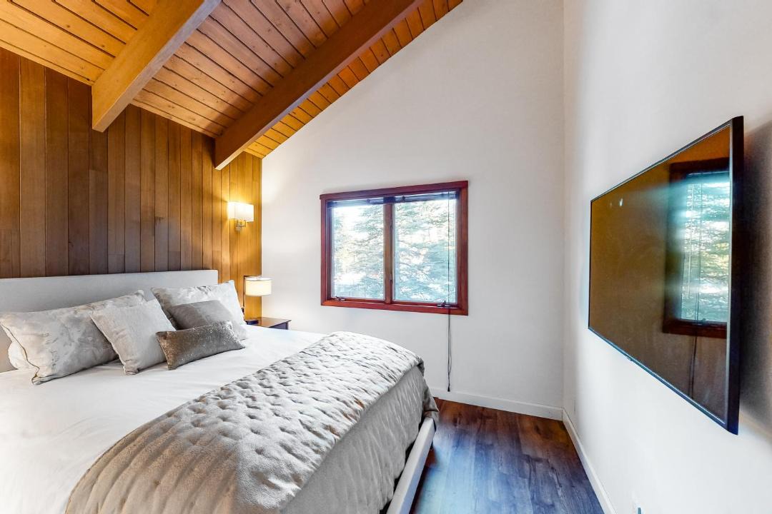 Photo of Bedroom in Warm Springs