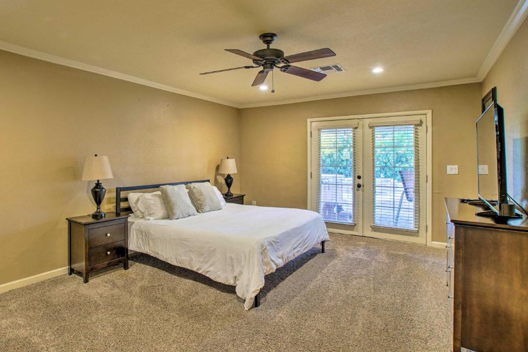 Photo of Bedroom in Paradise Valley Village