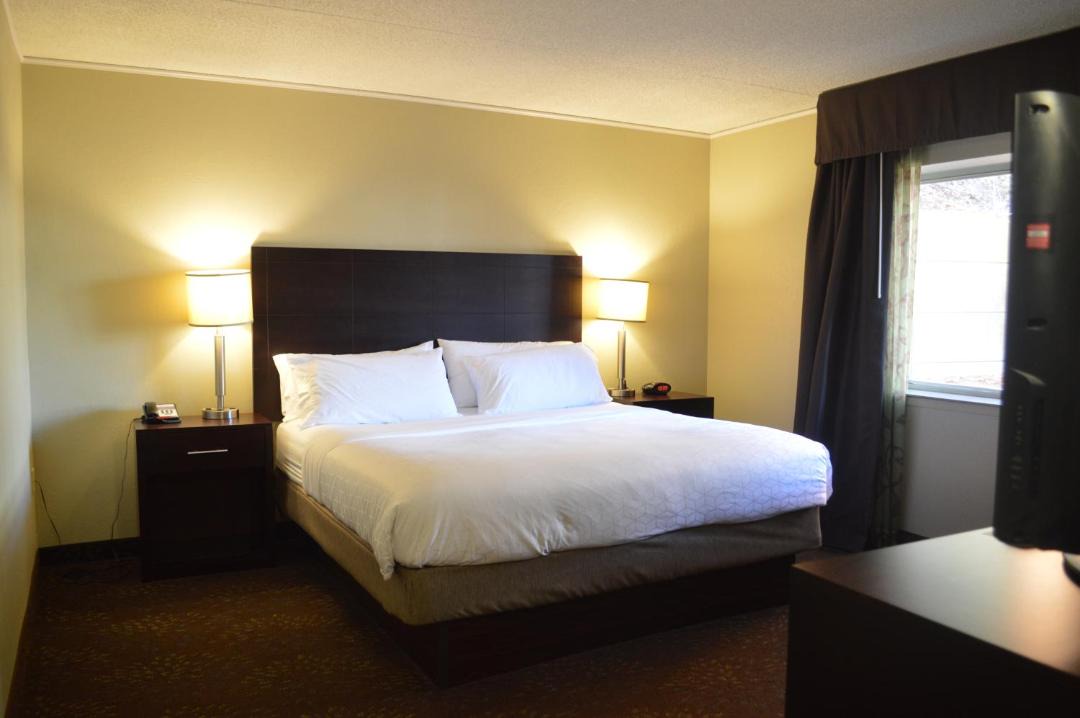 Photo of Bedroom in South Hills