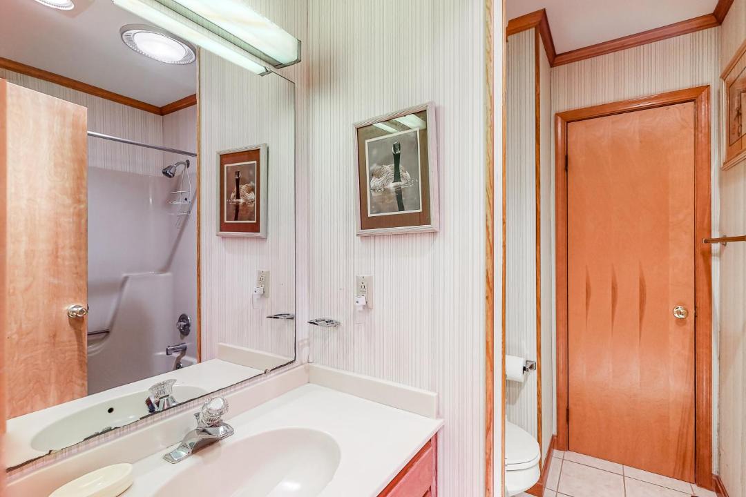 Photo of Bathroom in Bethany Beach