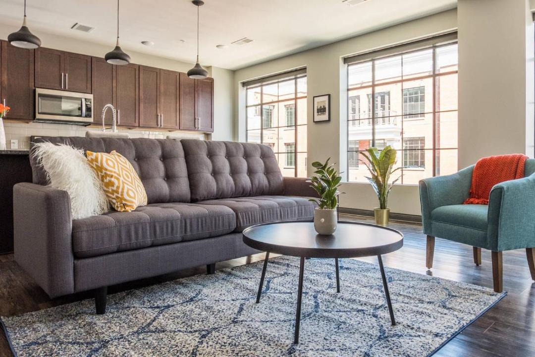 Photo of Livingroom in Scioto Mile