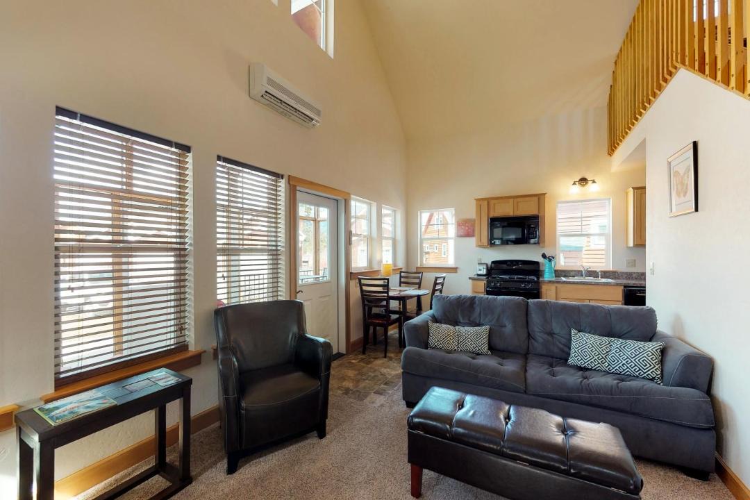 Photo of Livingroom in Dover Bay