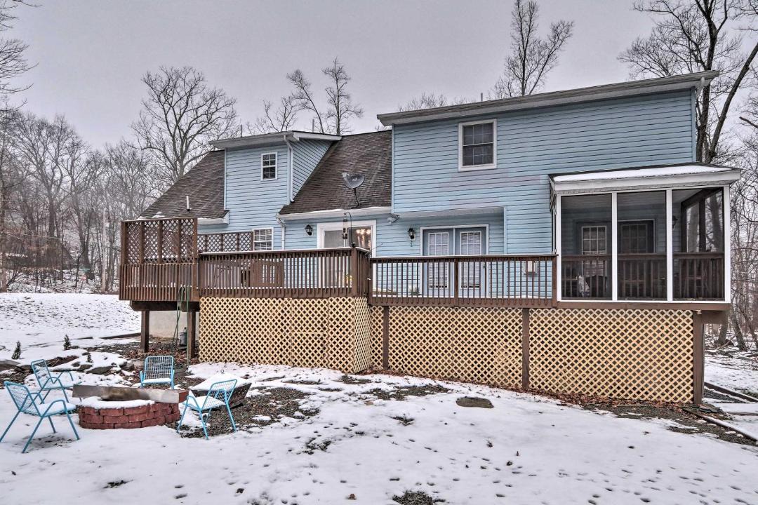 Photo of Others in Henryville