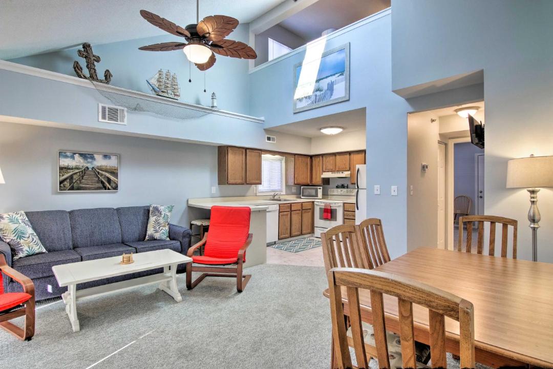 Photo of Livingroom in Caine Woods