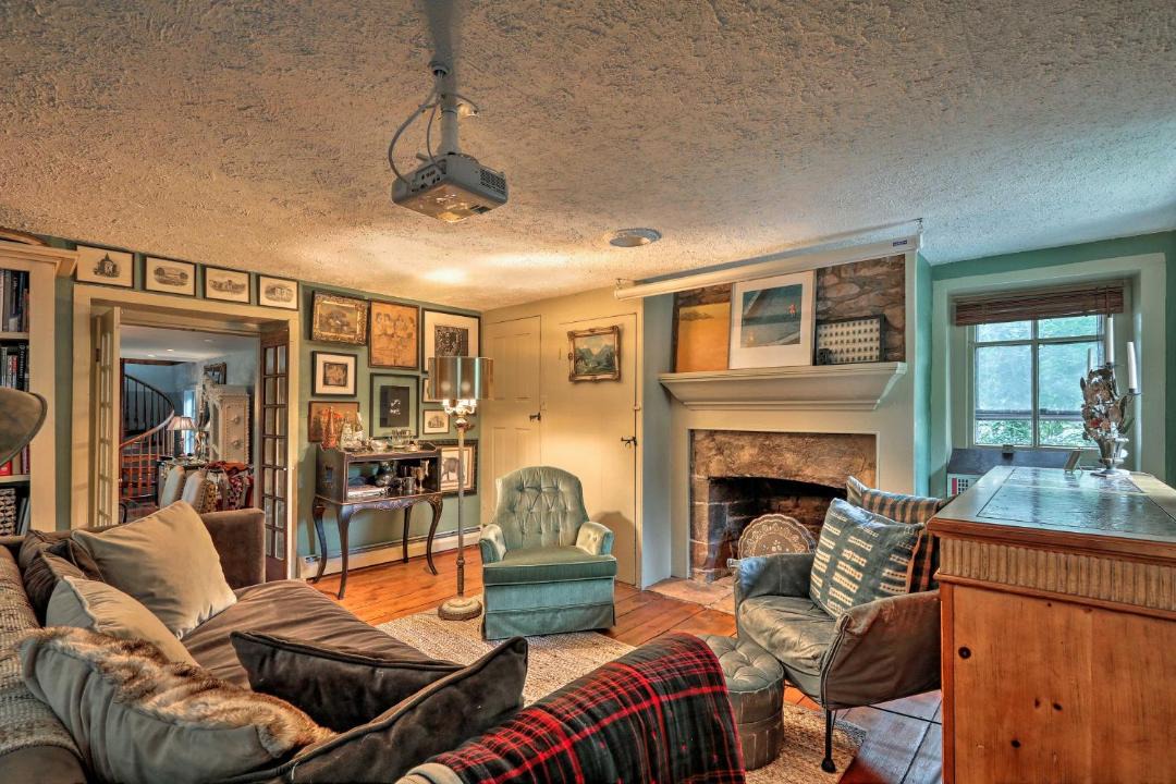 Photo of Livingroom in Rosemont